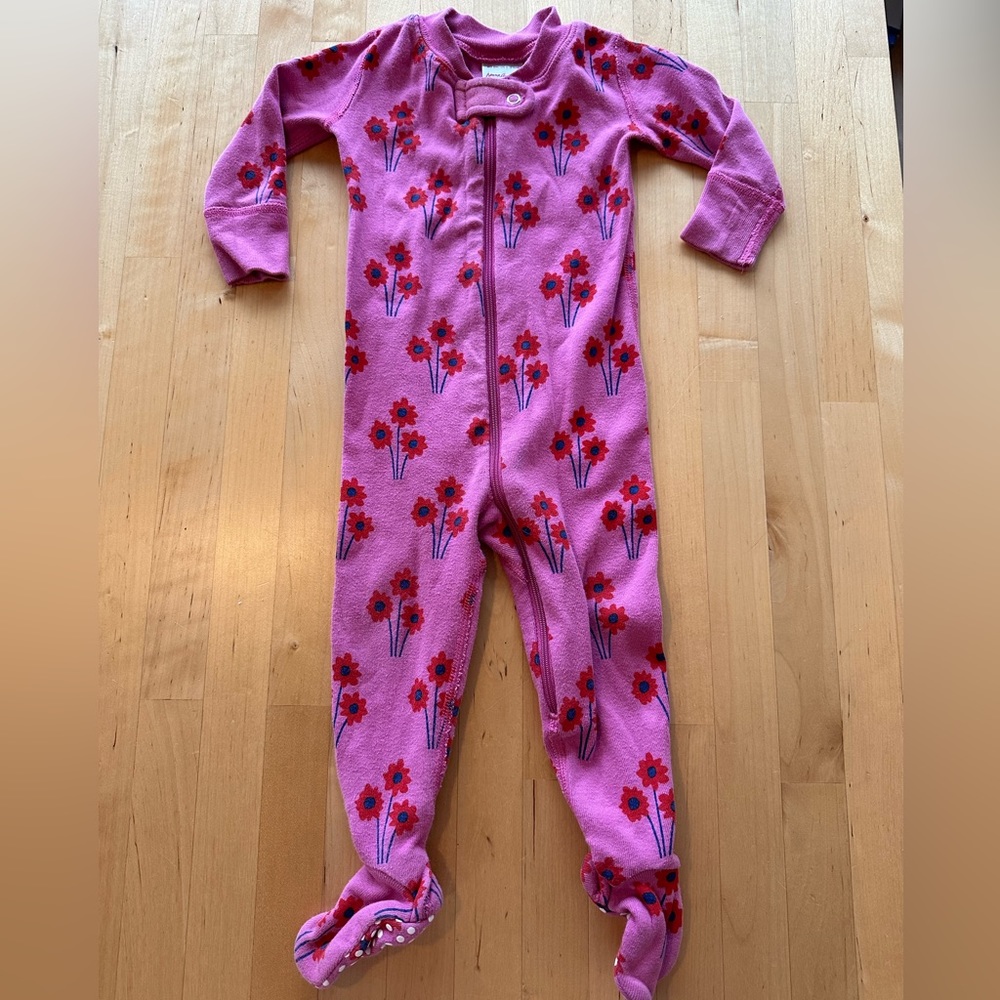 Hanna Anderson footie pajamas
